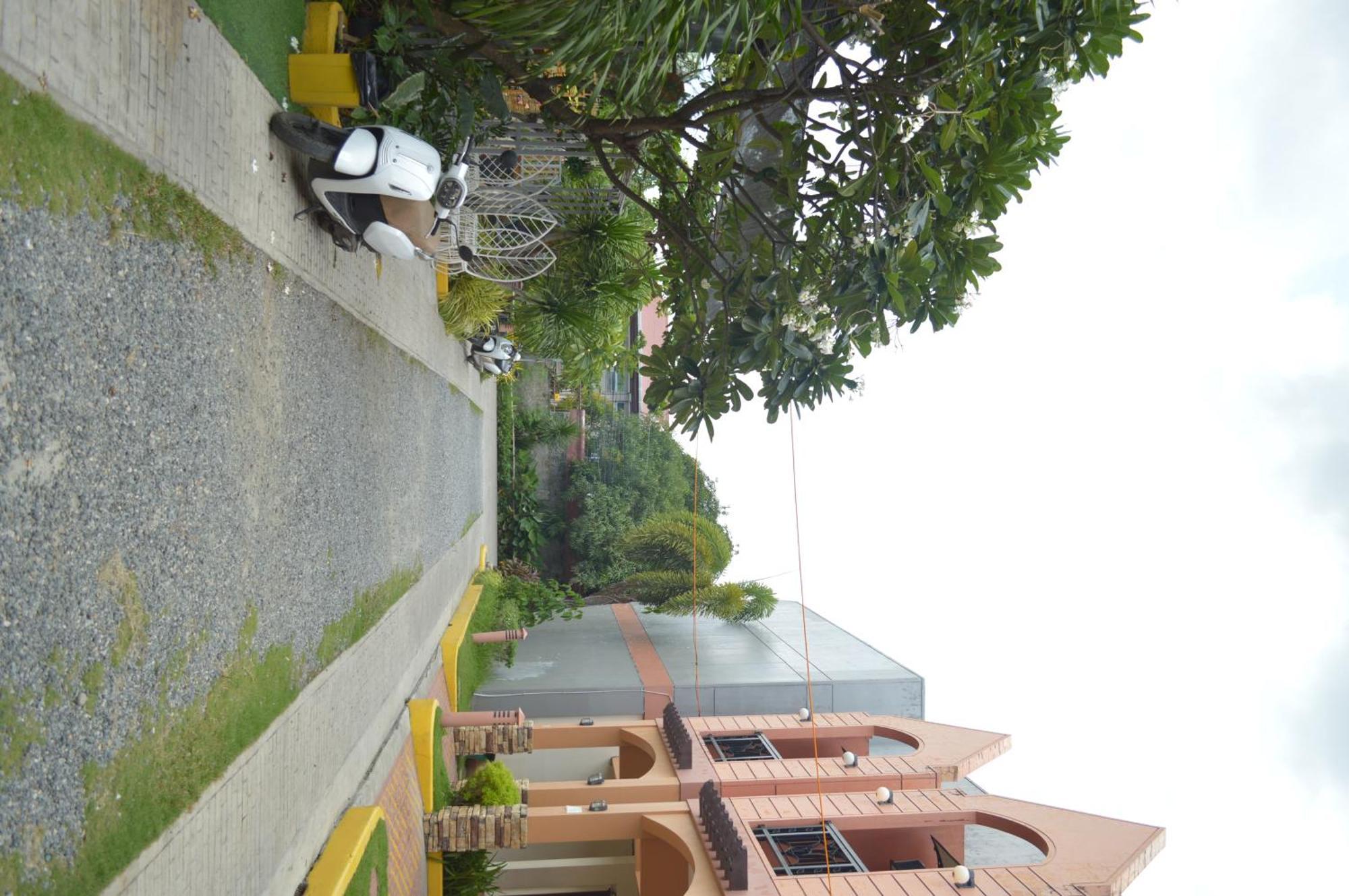 Manora Apartment Talisay  Exteriér fotografie