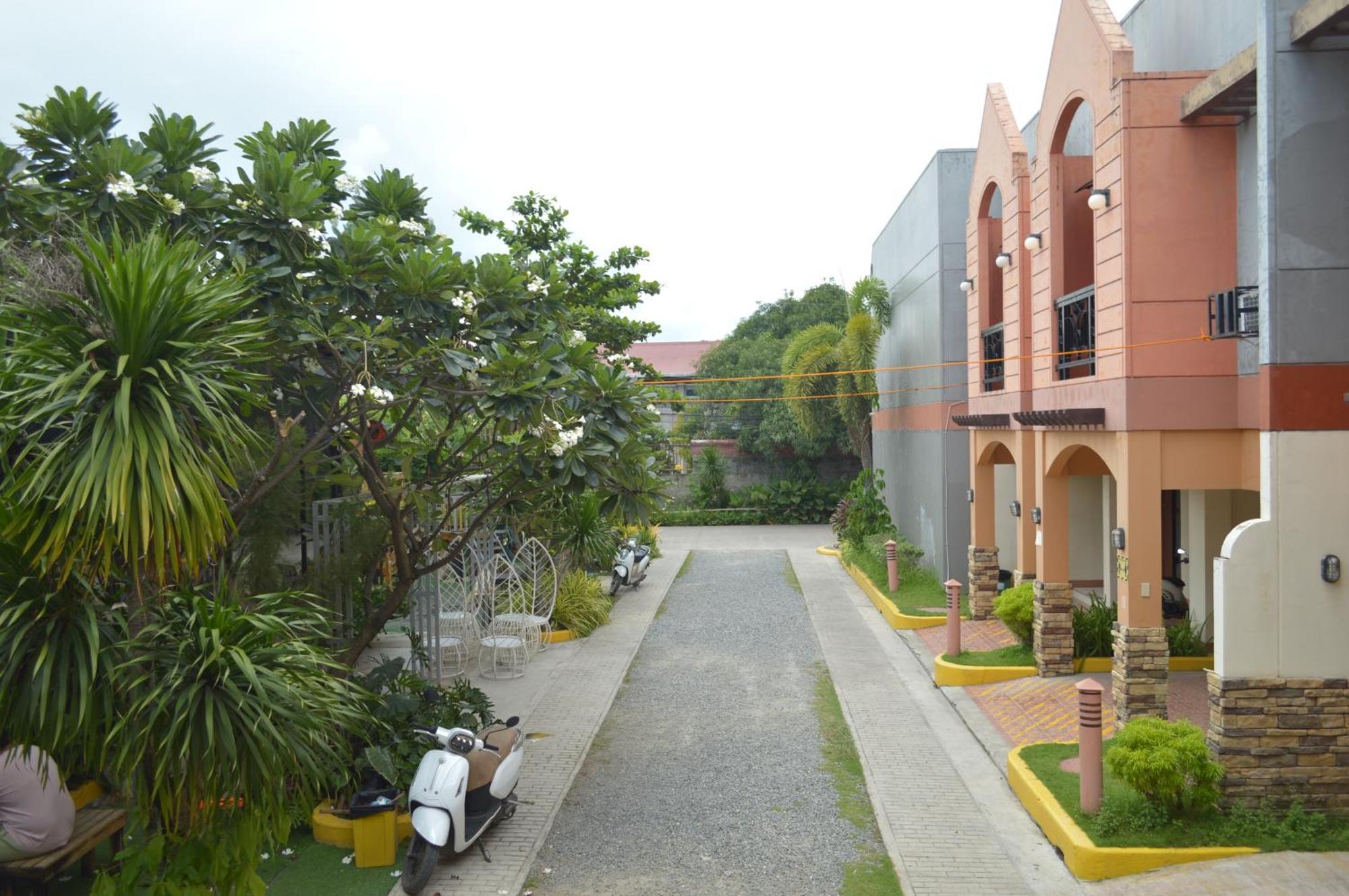 Manora Apartment Talisay  Exteriér fotografie