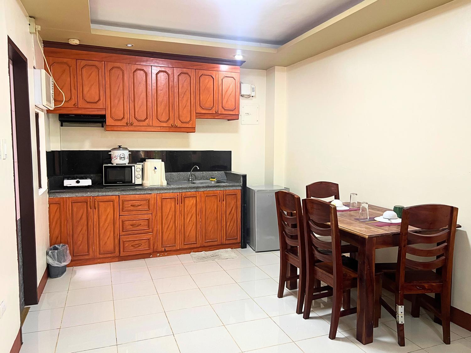 Manora Apartment Talisay  Exteriér fotografie