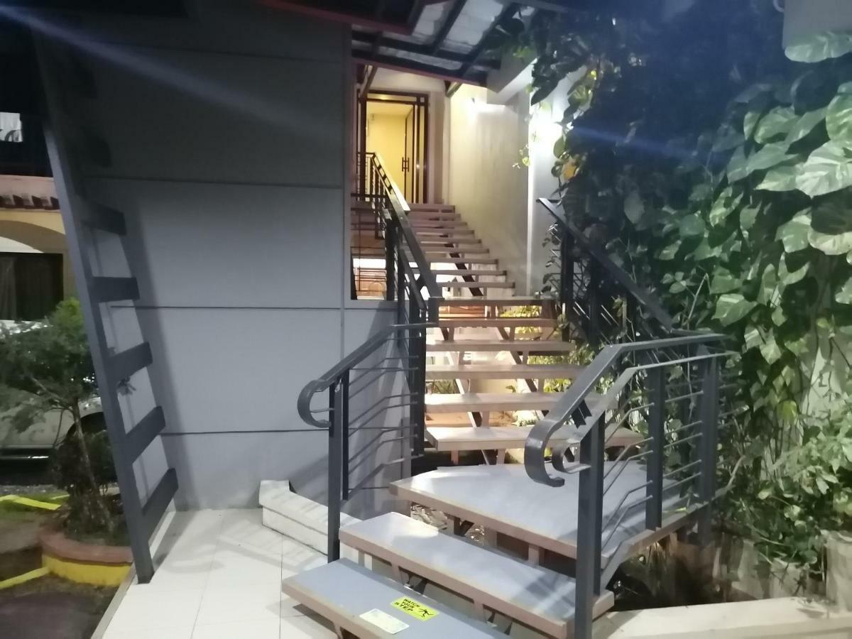 Manora Apartment Talisay  Exteriér fotografie
